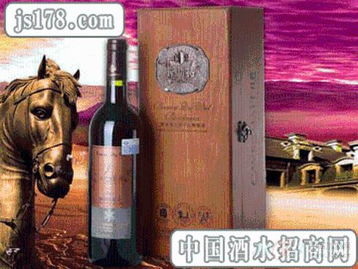 卡斯特波爾多木盒 西鳳原漿白酒